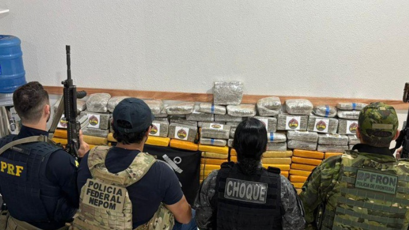 Operação no Rio Madeira apreende mais de 400 quilos de drogas e arma de fogo em Rondônia