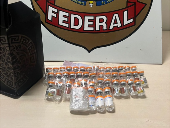 Passageira é presa pela PF com 45 ampolas de Mounjaro em aeroporto de Manaus