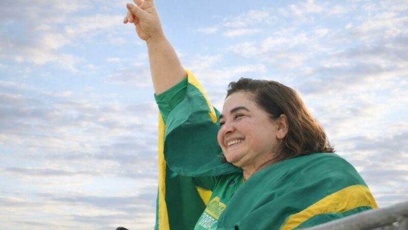 1º lugar: Professora Maria do Carmo supera a velha política e já lidera a eleição no Amazonas