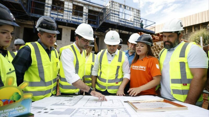 Em vistoria de obras do Residencial Compensa, governador interino Roberto Cidade destaca continuidade dos projetos habitacionais no Amazonas