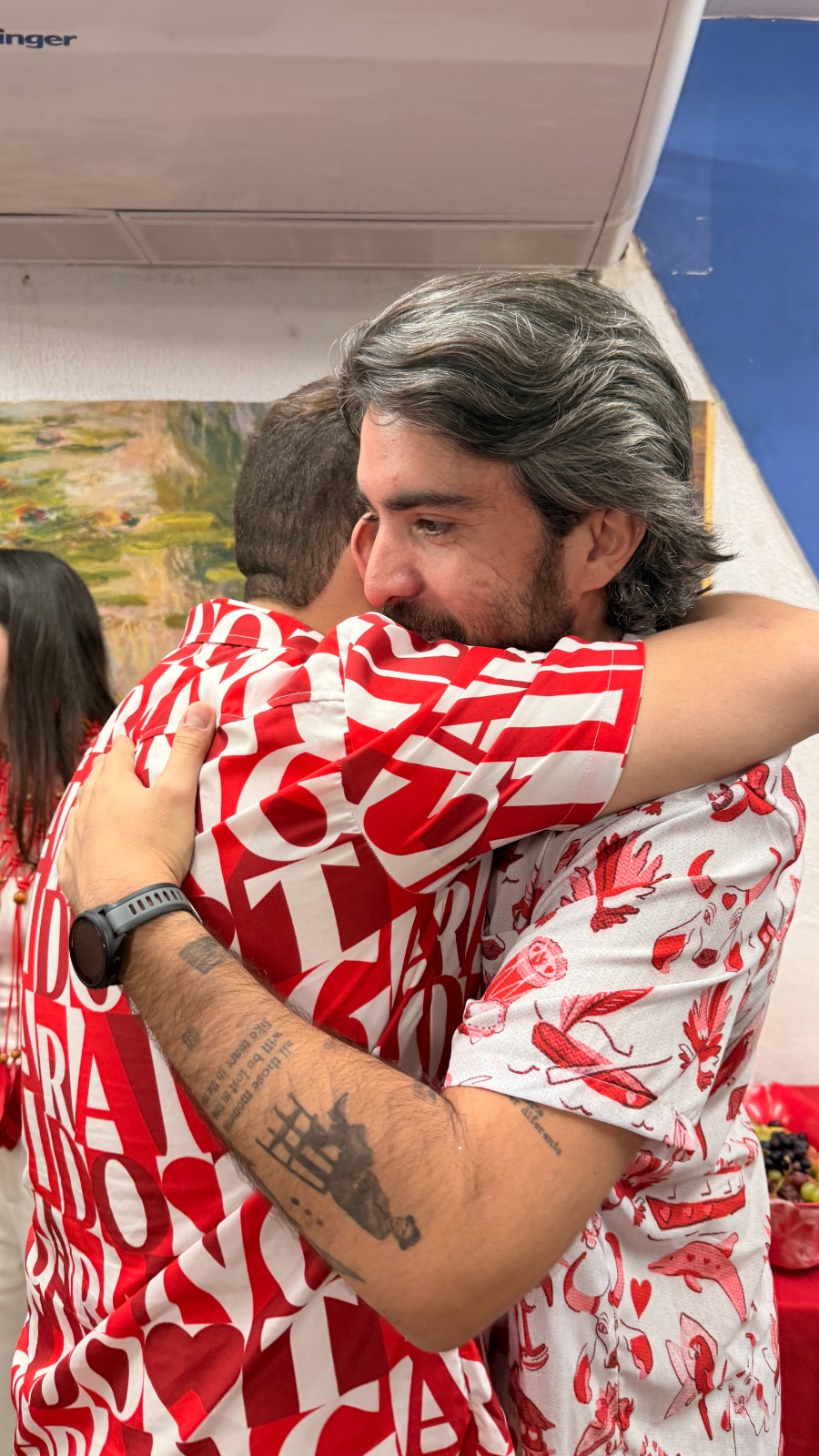 João Medeiros desafia adversários ao debate durante lançamento de álbum do Garantido