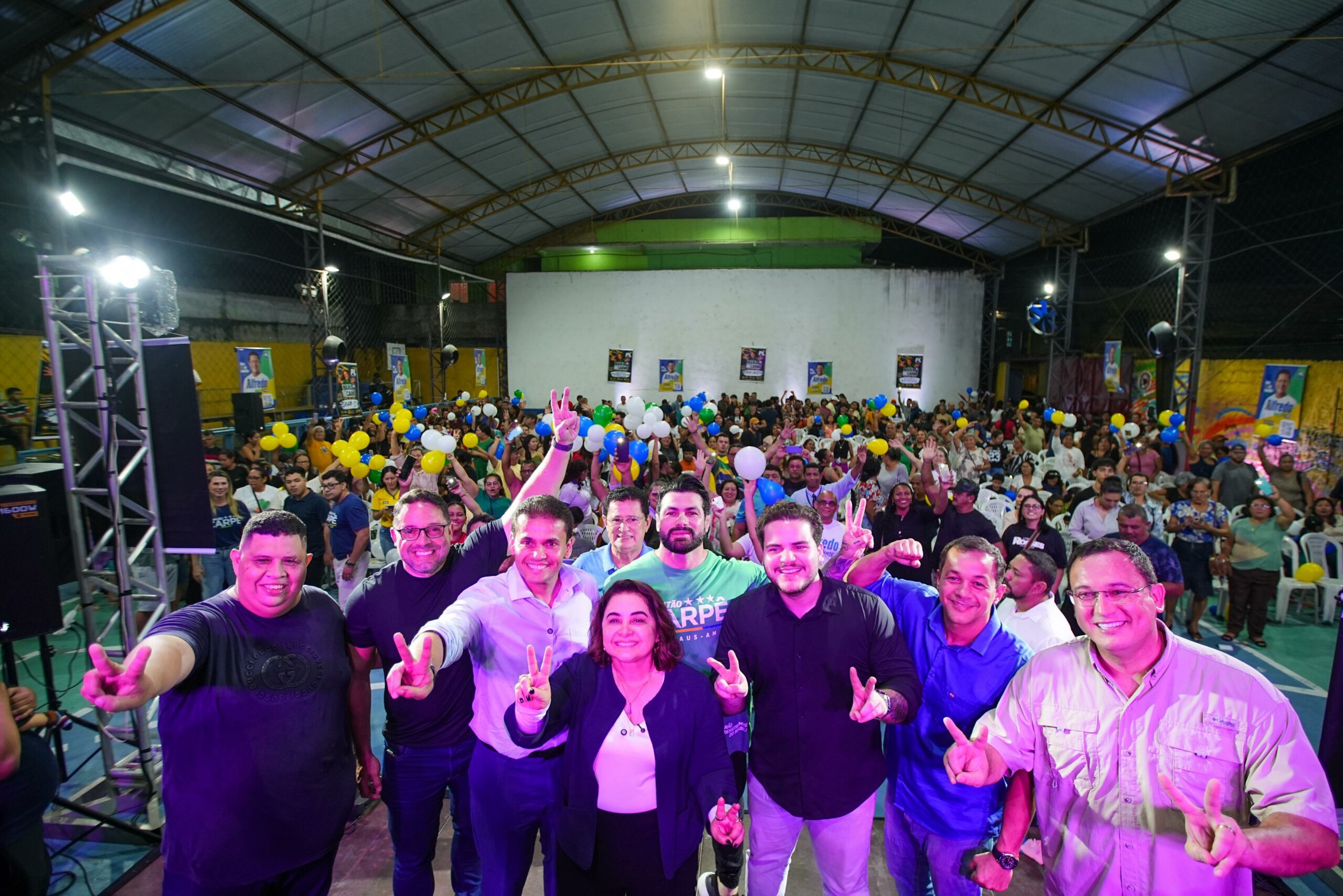 Força da mulher: Professora Maria do Carmo é aclamada em grande reunião na zona Lestes de Manaus