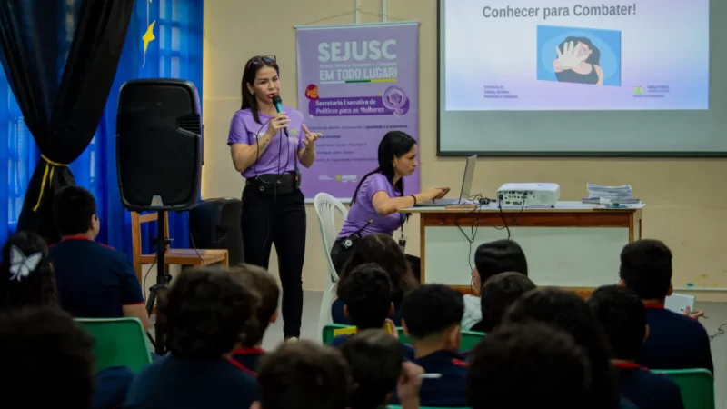 Sejusc realiza ação itinerante de conscientização em escola estadual de Manaus