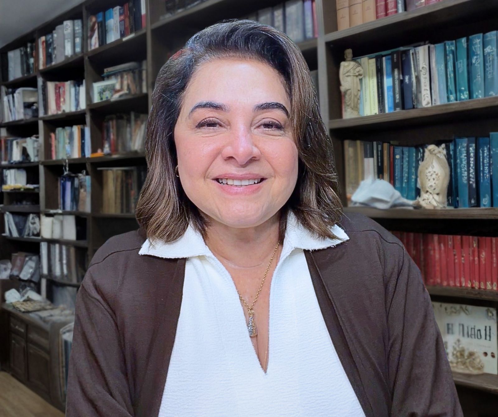 Toda vez que a velha política se desespera, é sinal de que estamos no caminho certo’, afirma Professora Maria do Carmo em novo vídeo