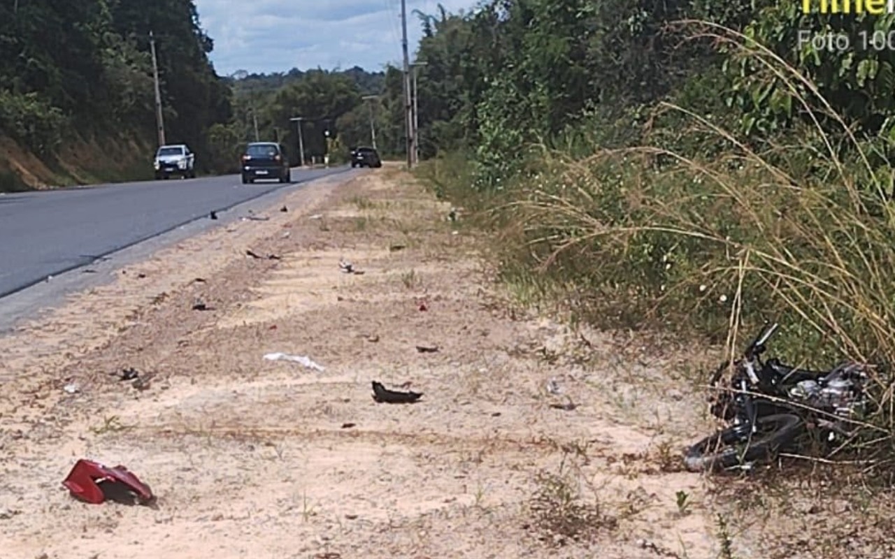 Acidente na AM-010 deixa duas pessoas mortas no Amazonas