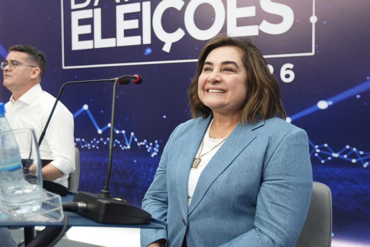 POLÍTICA / DEBATE