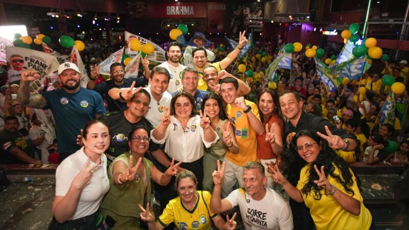 Onda de esperança: zona Norte acolhe Professora Maria em noite de festa e clamor por mudança