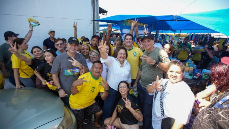 Perto do povo: Professora Maria do Carmo abre primeiro dia de campanha com visita à feira do São José