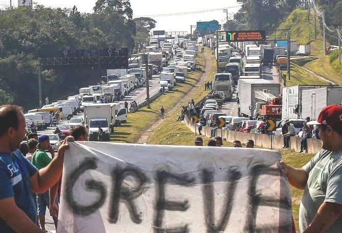 Rodoviários confirmam greve nesta quinta-feira com paralisação de 70% da frota em Manaus