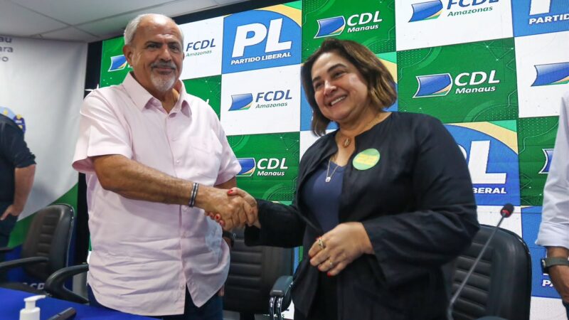 Em apresentação de propostas a lojistas, Professora Maria diz que será ‘mão amiga’ do comércio