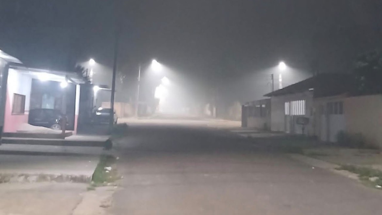 Fumaça toma bairros de Maués após incêndios em madeireira, lixão e áreas de vegetação