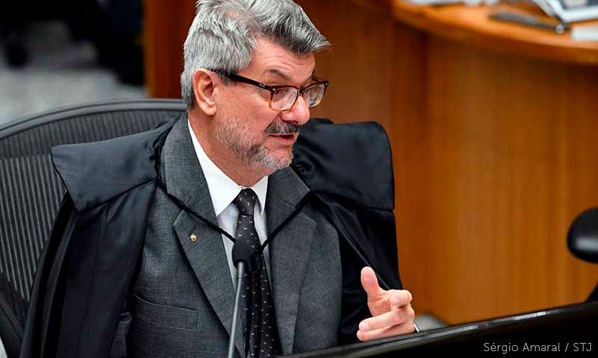 AGU pede ao STF a perda do cargo de ministro do STJ acusado de assédio