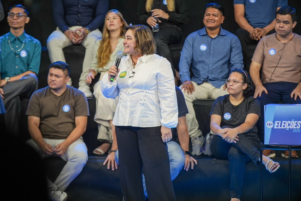 Professora Maria quer pagar ‘dívida’ do governo com interior do Amazonas