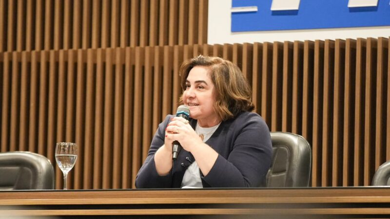 Professora Maria quer ‘resgatar’ saúde, educação e economia do Amazonas