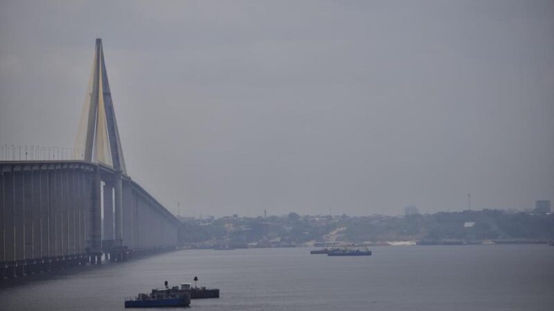 Aulas na rede municipal de Manaus seguem suspensas por causa da fumaça
