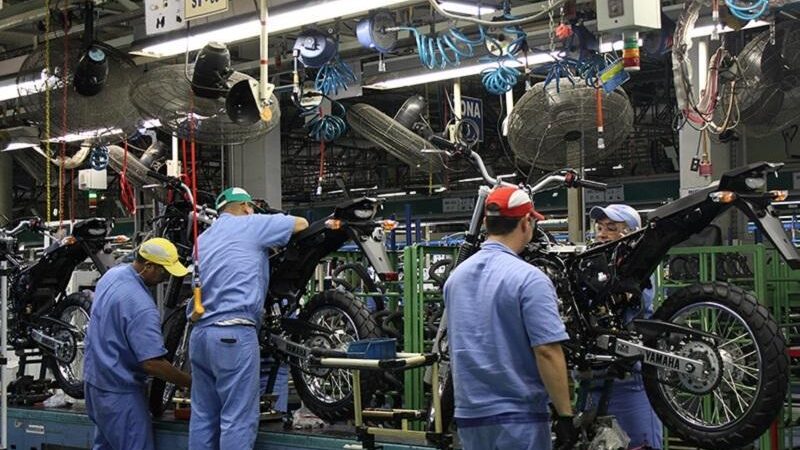 Abraciclo eleva projeção e prevê 2,1 milhões de motos produzidas em Manaus em 2026