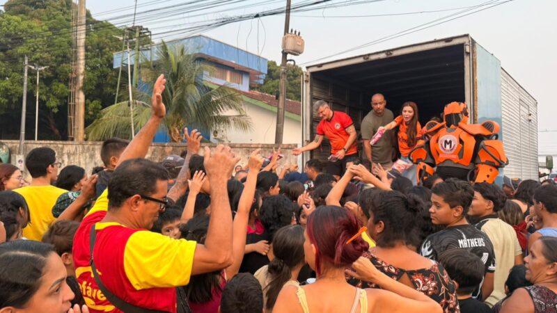 Manauara EC distribui brinquedos no Dia das Crianças em Novo Israel