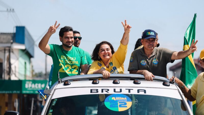 Motocarreata da Vitória: Professora Maria e Capitão Alberto Neto agitam Manaus de Norte a Sul em última ação de rua