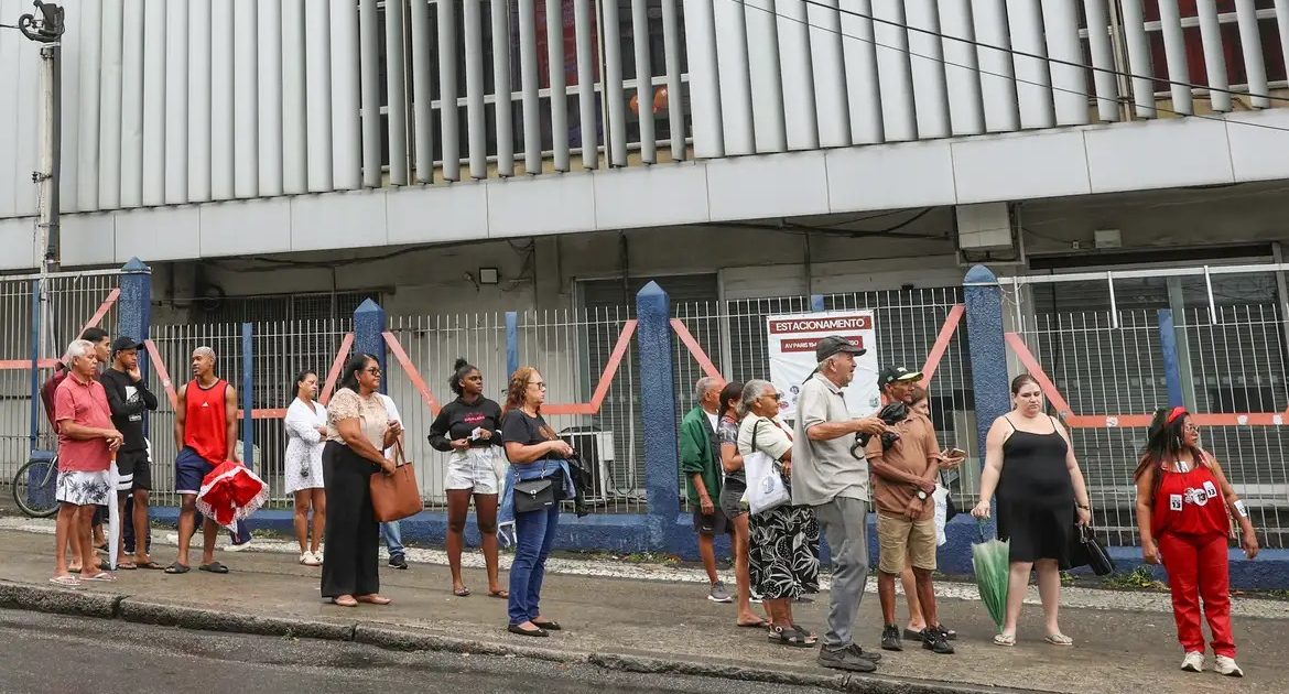 PF apura se redução de ônibus atrapalhou eleitores no segundo turno em cinco estados