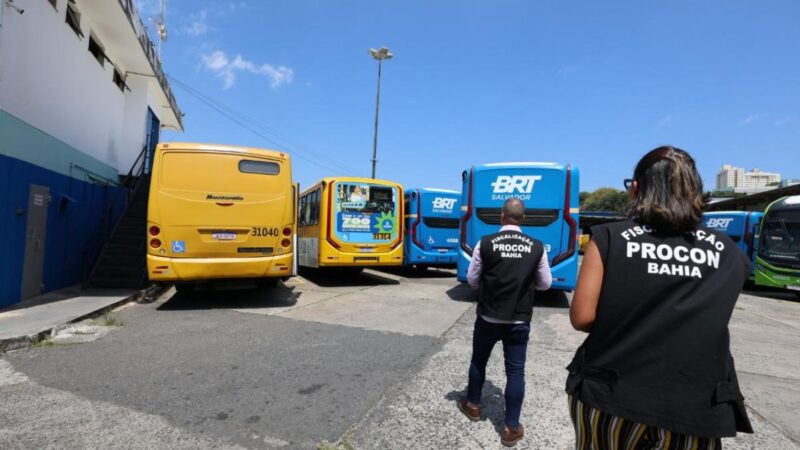 Procon-BA encontra 370 ônibus parados em garagens de Salvador no dia da eleição
