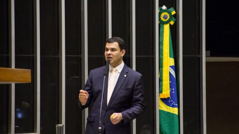 Saullo Vianna propõe sistema nacional para proteger mulheres e prevenir feminicídios