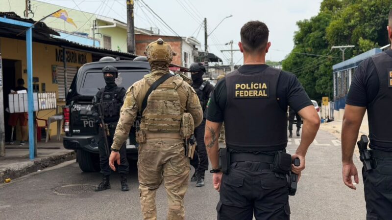 PF prende suspeito de lançar coquetel molotov para barrar comício de Eduardo Braga em Manaus
